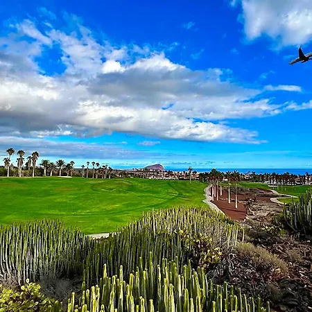 Air Conditioning, Private Parking And Fully Equipped Kitchen In In Golf Del Sur, Tenerife Apartahotel