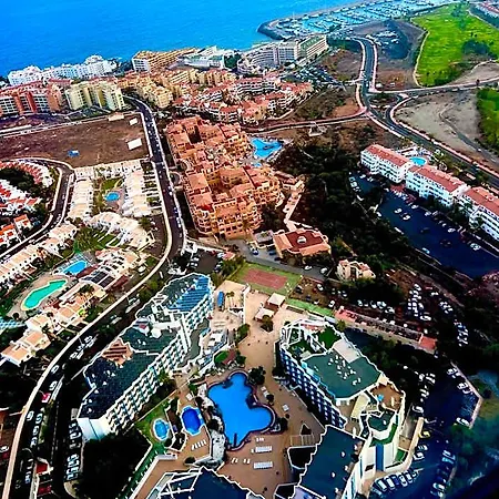 Air Conditioning, Private Parking And Fully Equipped Kitchen In In Golf Del Sur, Tenerife 3*