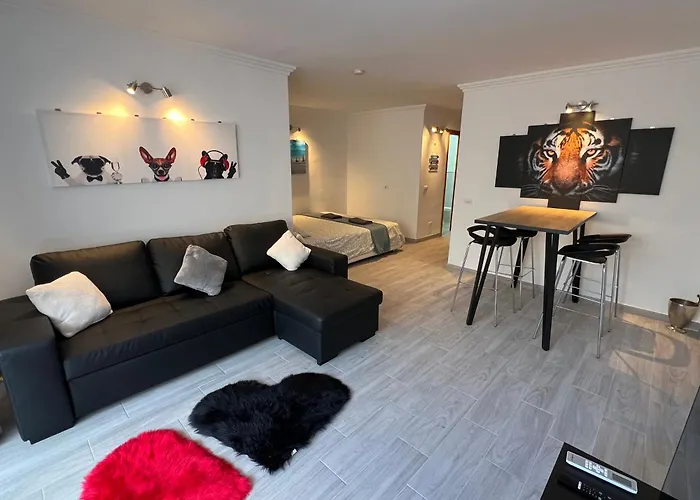 Air Conditioning, Private Parking And Fully Equipped Kitchen In In Golf Del Sur, Tenerife 3* San Miguel de Abona